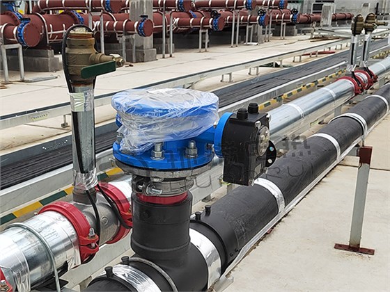 管道上电伴热系统保温安装实物图